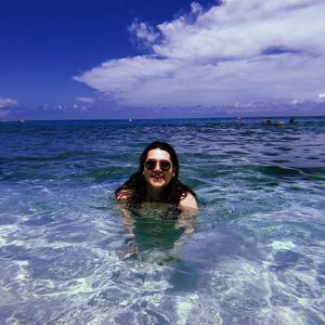 Meet your Posher, Roxanne